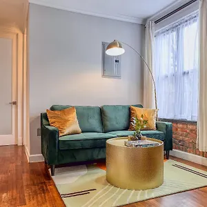 Upper East Side - Manhattan Apartment